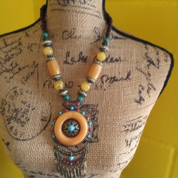 Native Chackra Beaded Necklace - Picture 3 of 6